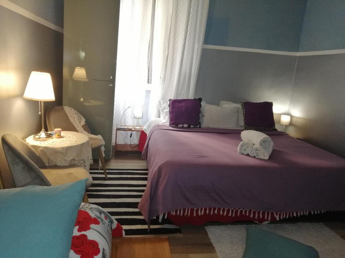 Holidays Hostal Roma