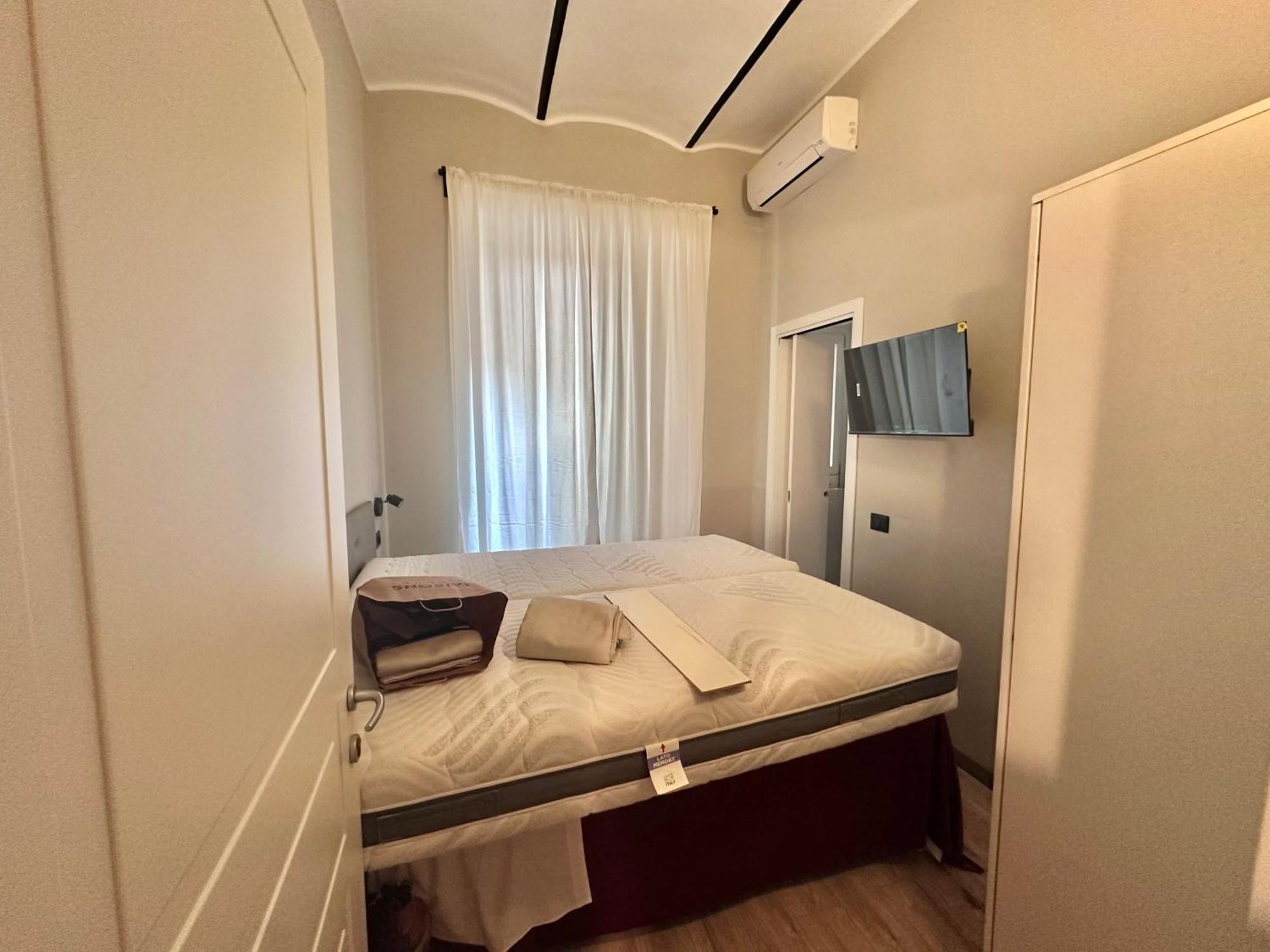 Holidays Hostal *
