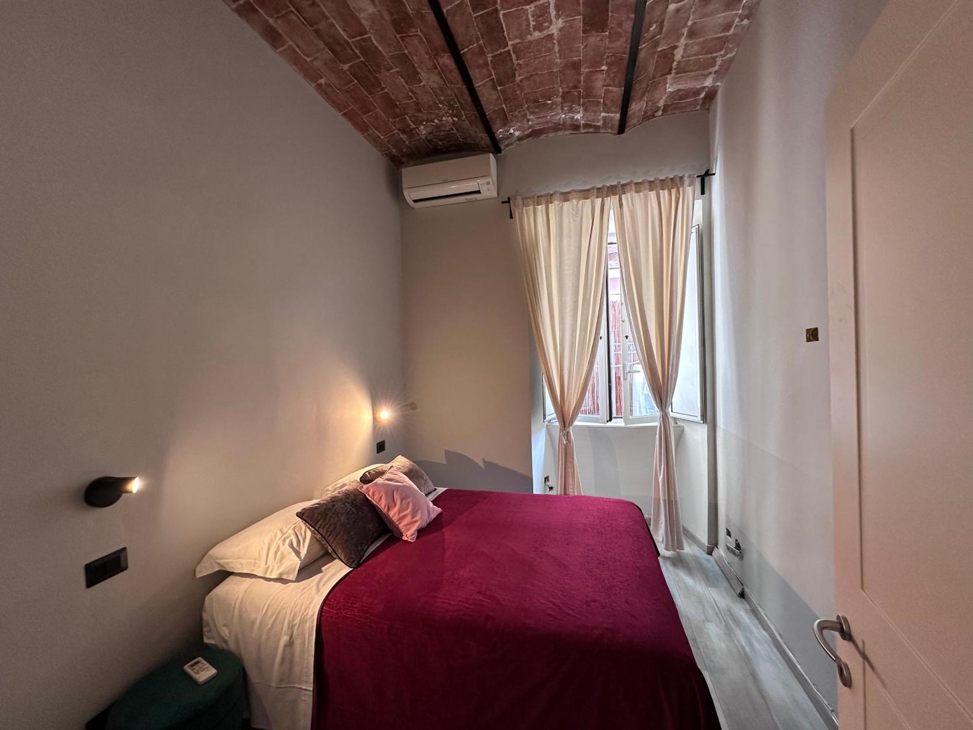 Holidays Hostal Roma