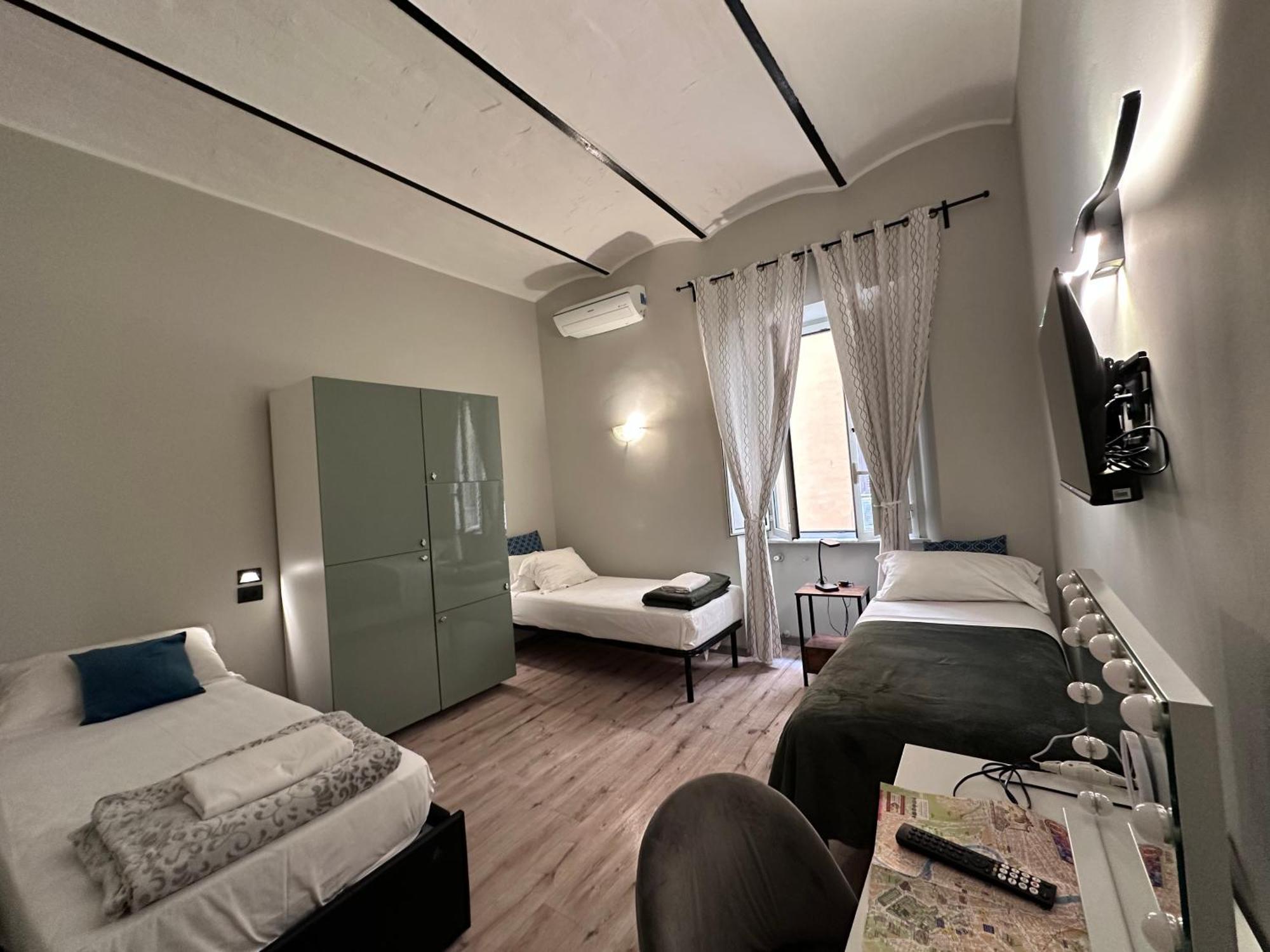 Hostal Holidays